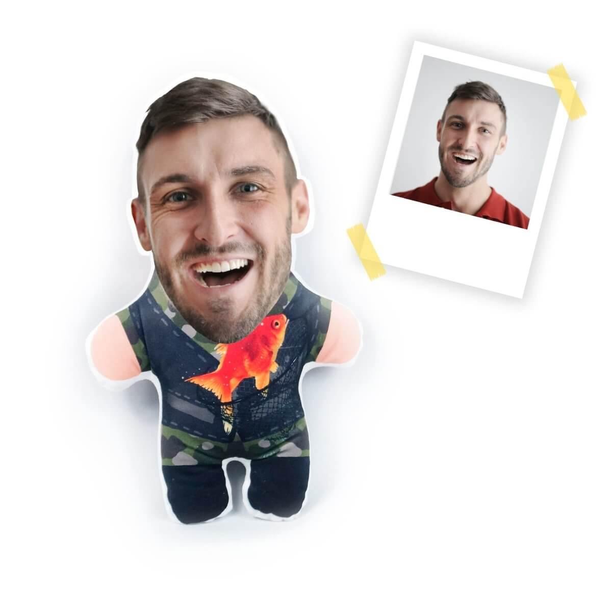 Personalisierbare Mini Me Doll Fischer - Dein Lieblingskissen - Personalisierte Formkissen